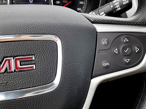 Used 2025 GMC Terrain Elevation image 18