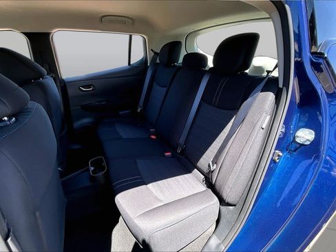 Used 2025 Nissan Leaf S FWD image 19