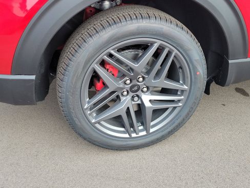 New 2026 Ford Explorer ST-Line w/ ST-Line Street Pack image 5