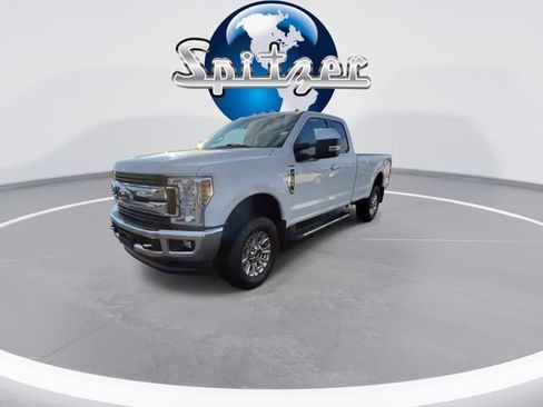 Used 2018 Ford F250 XLT w/ XLT Premium Package image 4