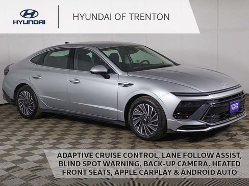 Certified 2025 Hyundai Sonata SEL FWD image 1