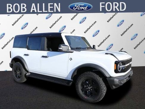 New 2025 Ford Bronco Outer Banks image 1