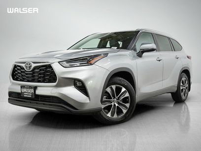 Used 2024 Toyota Highlander XLE