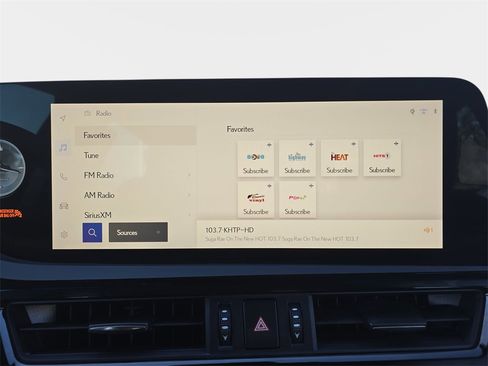 Used 2024 Lexus ES 250 w/ Premium Package image 20