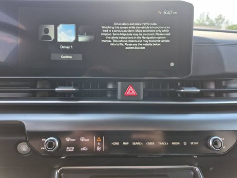New 2026 Kia Carnival SX Prestige FWD image 8