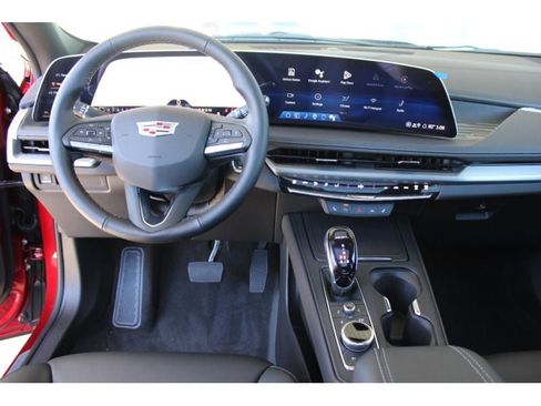 New 2025 Cadillac XT4 Premium Luxury w/ Cold Weather Package image 19