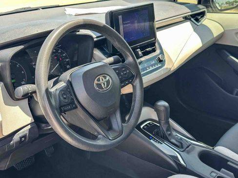 Used 2023 Toyota Corolla LE FWD image 11