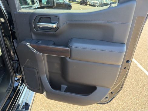 Used 2022 GMC Sierra 1500 SLT w/ SLT Premium Package image 8