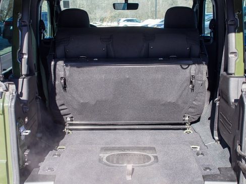 Used 2022 Jeep Wrangler Willys image 21