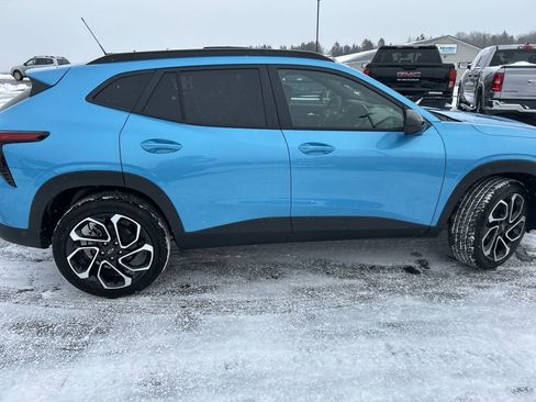 New 2026 Chevrolet Trax RS w/ Driver Confidence Package image 8