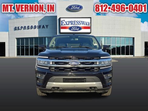 Used 2023 Ford Expedition Limited AWD/4WD image 3