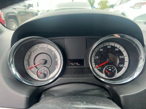Used 2013 Dodge Grand Caravan SXT w/ UConnect Hands-Free Group FWD image 6