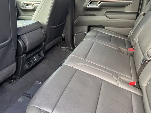 Used 2024 GMC Sierra 1500 SLT AWD/4WD image 13