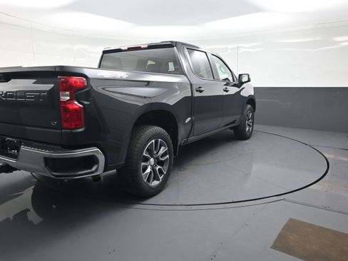 Used 2023 Chevrolet Silverado 1500 LT image 3