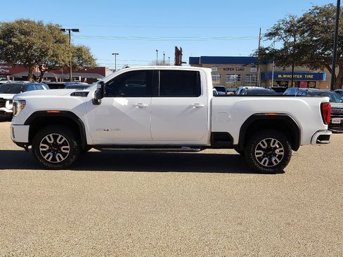 Used 2022 GMC Sierra 2500 AT4 w/ AT4 Premium Plus Package image 2