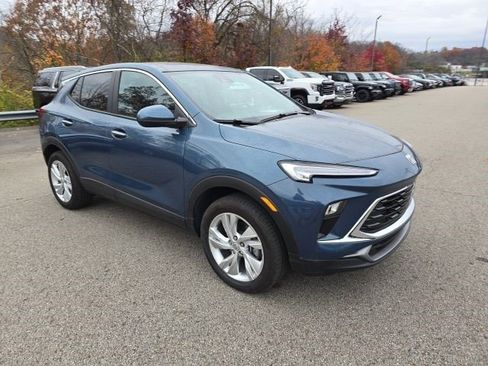 Certified 2024 Buick Encore GX Preferred w/ Comfort Package image 7