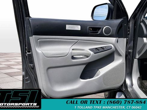 Used 2012 Toyota Tacoma 4x4 Double Cab w/ TRD Off-Road Pkg image 23