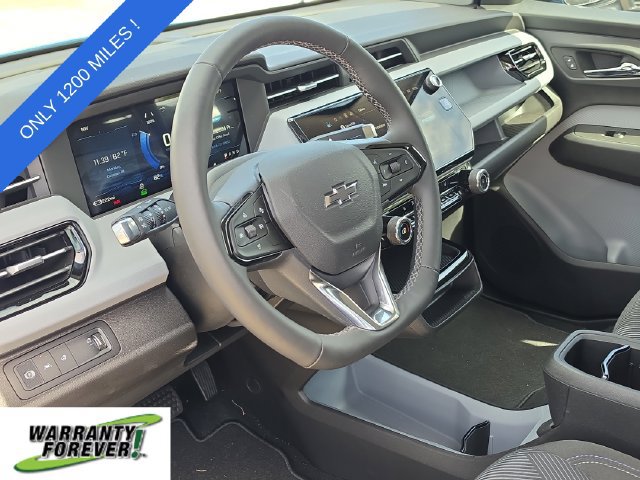 Used 2027 Chevrolet Bolt LT w/ Comfort Package FWD image 13