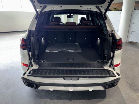 New 2026 BMW X5 sDrive40i w/ M Sport Package image 12