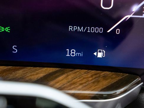 New 2026 Cadillac Escalade Platinum Sport w/ LPO, ONYX Package image 25