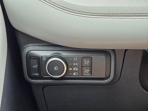 New 2026 Ford Explorer Active w/ Active Comfort Package AWD/4WD image 24