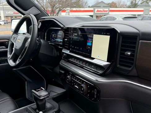 Used 2023 Chevrolet Silverado 1500 High Country w/ High Country Premium Package image 28