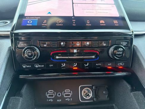 Used 2022 Jeep Grand Cherokee L Limited w/ Luxury Tech Group II AWD/4WD image 23