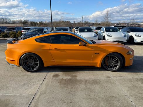 Used 2018 Ford Mustang GT Premium w/ Carbon Sport Interior Package image 4