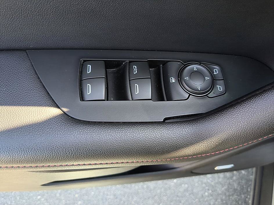 Used 2023 Chevrolet Blazer RS AWD/4WD image 13