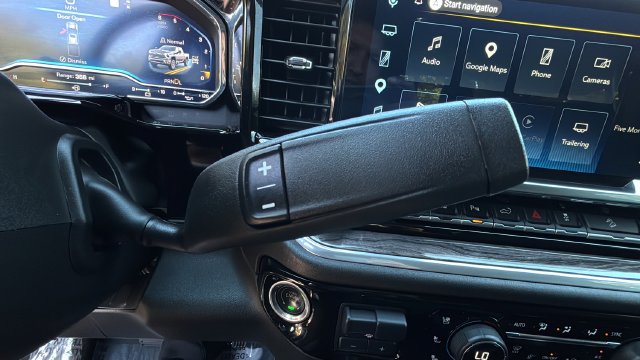 Used 2025 Chevrolet Silverado 2500 LTZ w/ LTZ Plus Package AWD/4WD image 31