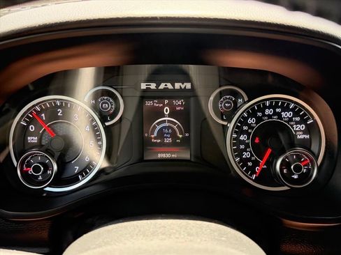 Used 2020 RAM 1500 Big Horn AWD/4WD image 18