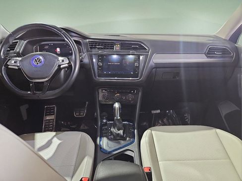 Used 2019 Volkswagen Tiguan SEL image 16
