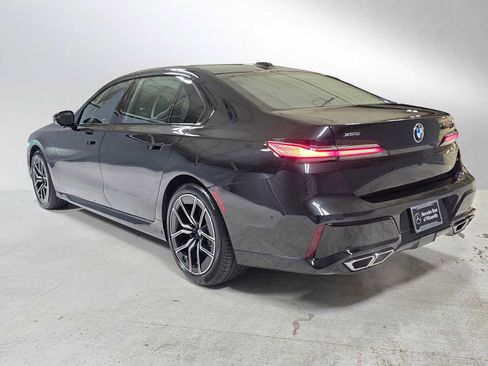 Used 2026 BMW 760i xDrive w/ Executive Package image 5