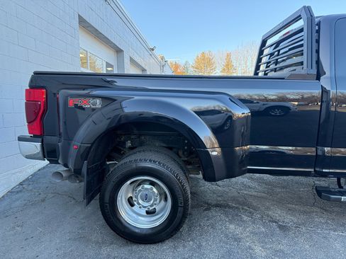 Used 2021 Ford F350 Lariat w/ Lariat Value Package image 13