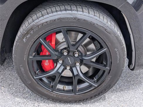 Used 2016 Jeep Grand Cherokee SRT AWD/4WD image 11