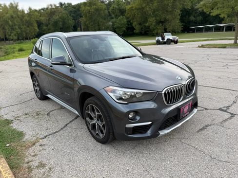 Used 2018 BMW X1 xDrive28i AWD/4WD image 3