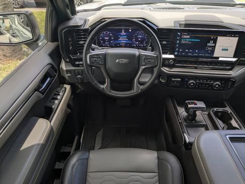 Used 2022 Chevrolet Silverado 1500 ZR2 w/ Technology Package image 20