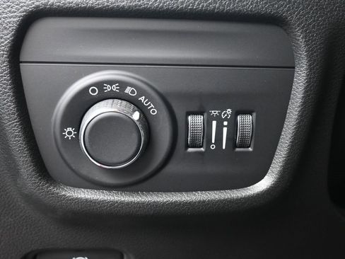 New 2025 Jeep Grand Cherokee Laredo X image 21