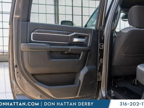 Used 2024 RAM 2500 Big Horn AWD/4WD image 22