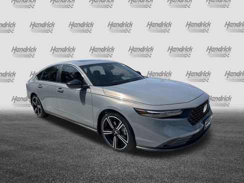 Used 2024 Honda Accord Sport image 2