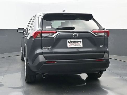 Used 2025 Toyota RAV4 LE FWD image 17