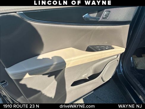 Certified 2022 Lincoln Nautilus Reserve AWD/4WD image 13