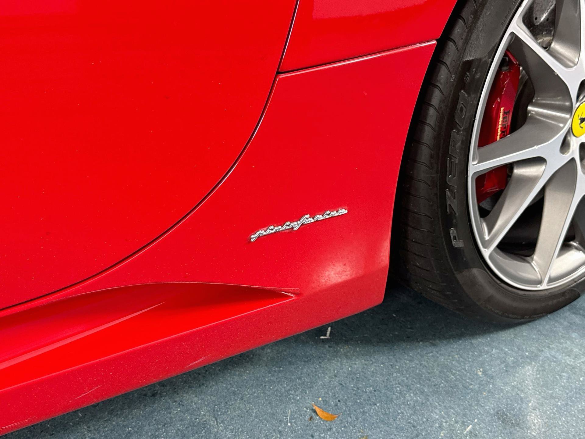 Used 2010 Ferrari California RWD image 46