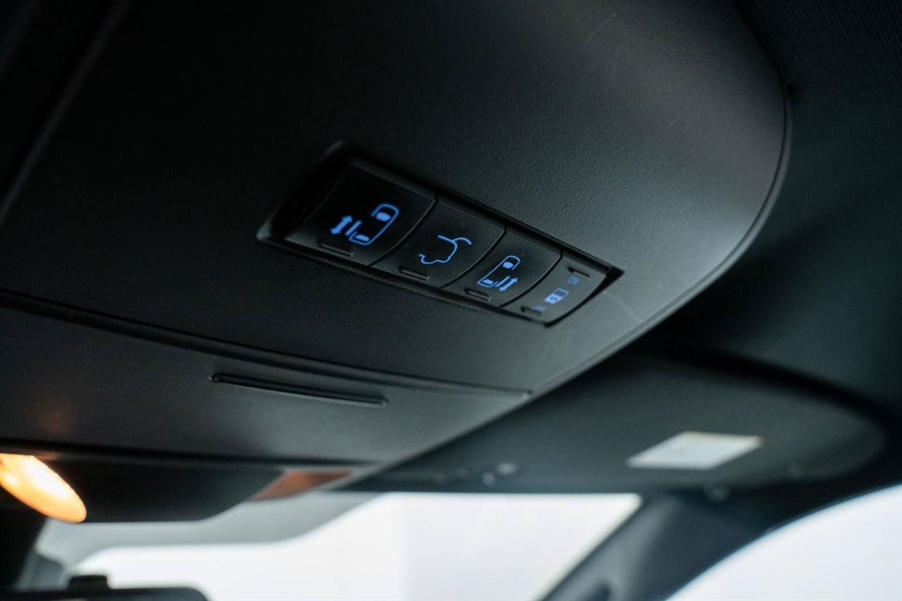 Used 2019 Dodge Grand Caravan SXT FWD image 22