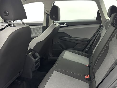 Used 2024 Volkswagen Taos S image 27