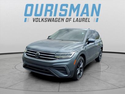 Used 2022 Volkswagen Tiguan SE w/ Panoramic Sunroof Package