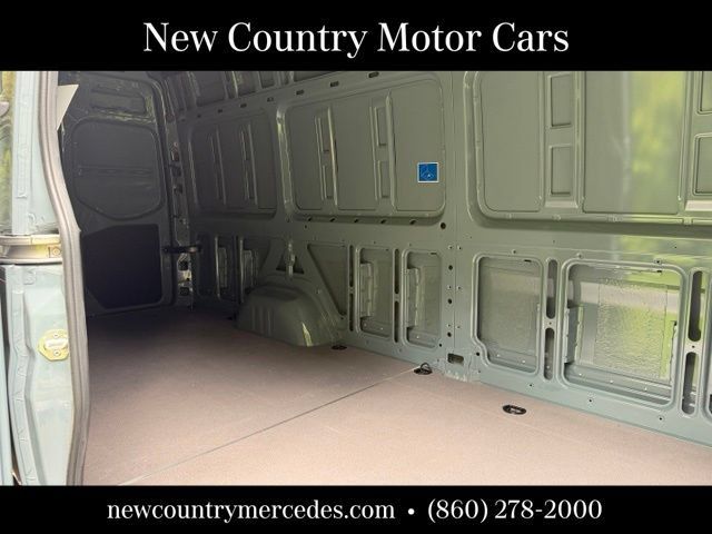 Used 2025 Mercedes-Benz Sprinter 2500 image 16