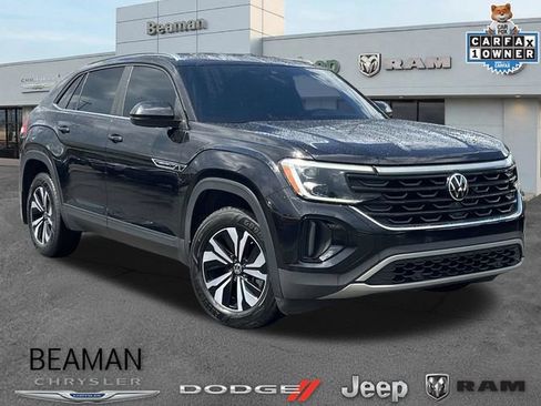 Used 2024 Volkswagen Atlas Cross Sport SE FWD image 1