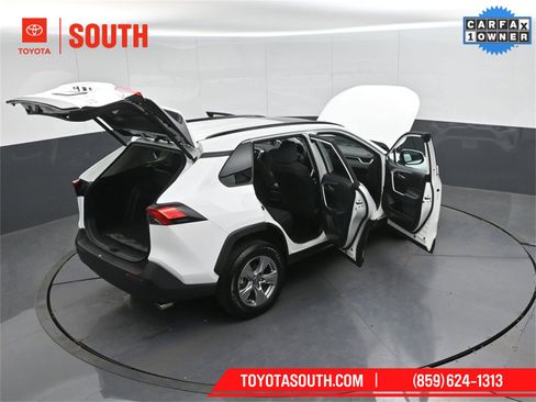 Used 2025 Toyota RAV4 XLE image 55