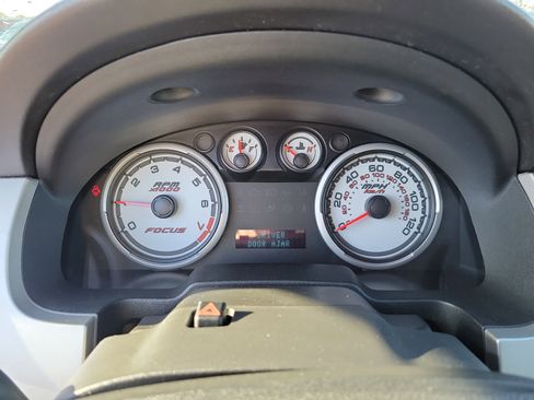 Used 2010 Ford Focus SES image 30